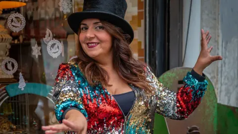 Las dos caras de la Navidad · Compañía LaPili