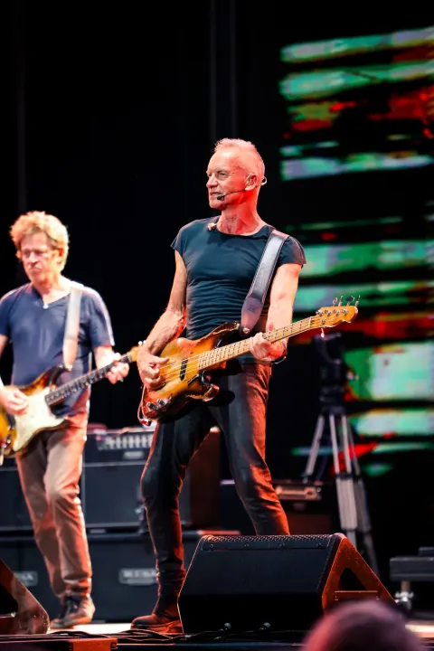 Sting, a sus 74 años, brilla en Marenostrum Fuengirola con un repaso a toda su carrera